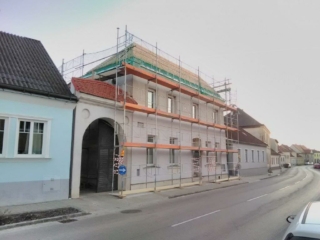 (c) wohneninpoysdorf.com - Dach u. Fassade neu - Laaer Straße 15 - 2022