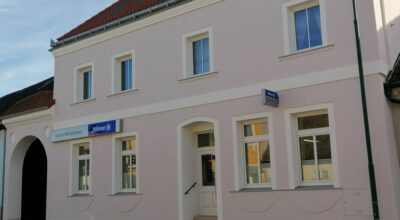 (c) wohneninpoysdorf.com - Laaer Straße 15 - 2022