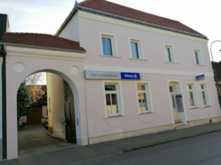 (c) wohneninpoysdorf.com - Laaer Straße 15 - 2022